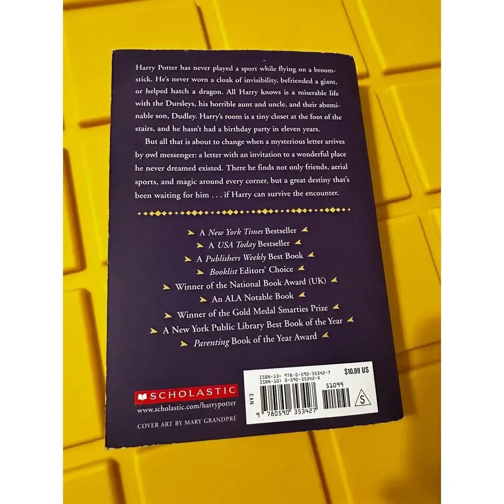 Harry Potter and the Sorcerer's Stone - Paperback By Rowling, J.K.